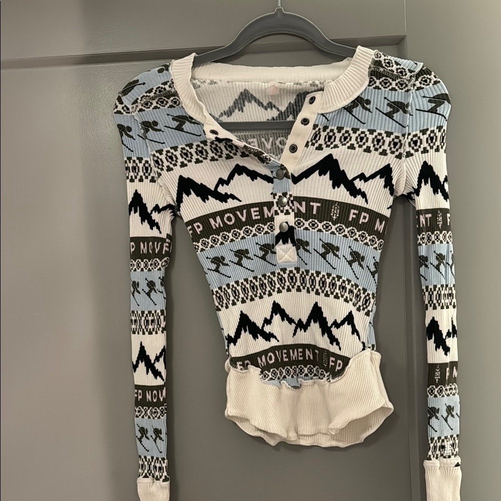 Free People Movement XS skiing long sleeve
